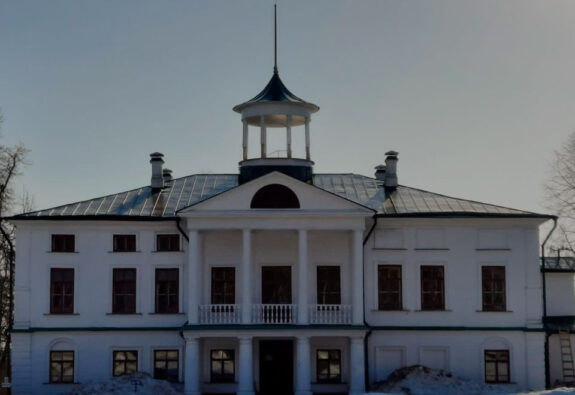 Ремонт кровли в музее-усадьбе Некрасова А.Н. «Карабиха»