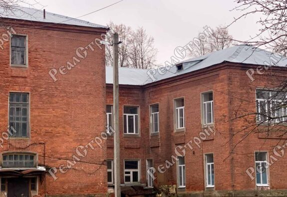 Капитальный ремонт крыши детской поликлиники в Переславле фото 15
