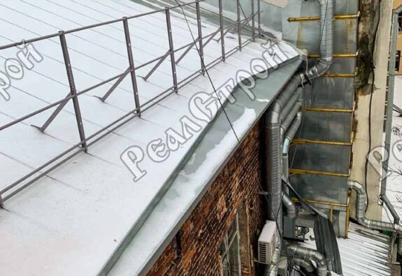 Реставрация скатной кровли ОКН «Лавки Вахромеевых-Оловяннишниковых» фото 15